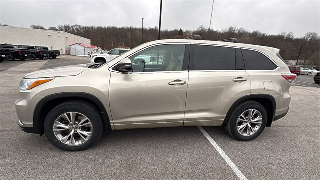Used 2016 Toyota Highlander Plus image 2