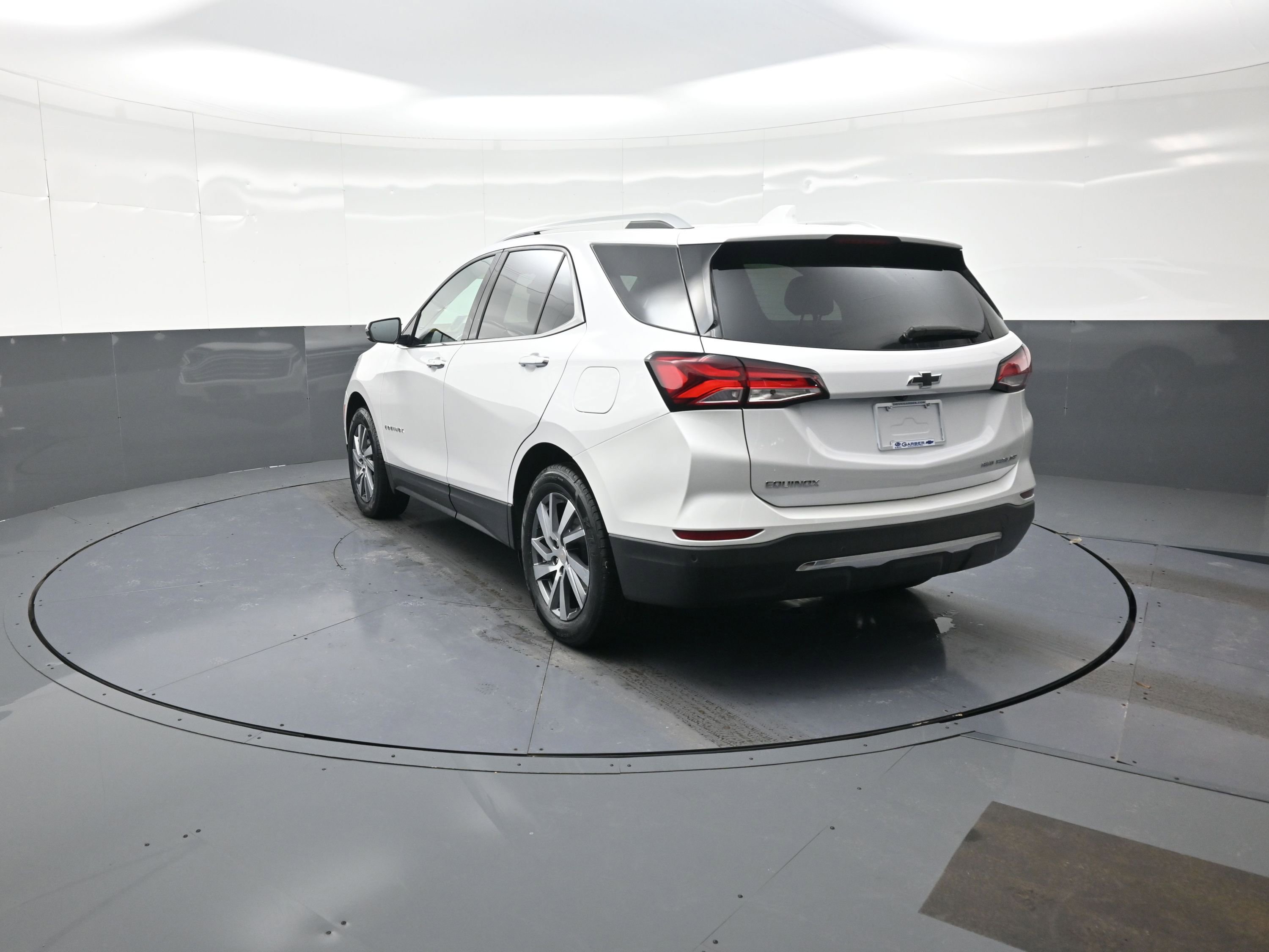 Used 2023 Chevrolet Equinox Premier image 5