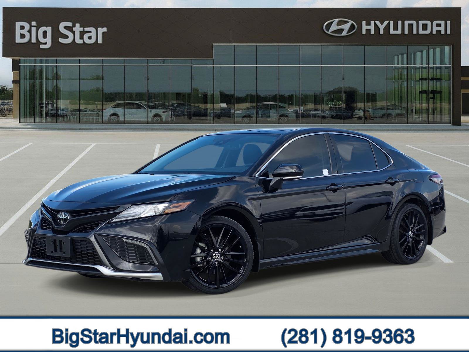 Used 2024 Toyota Camry XSE FWD image 1