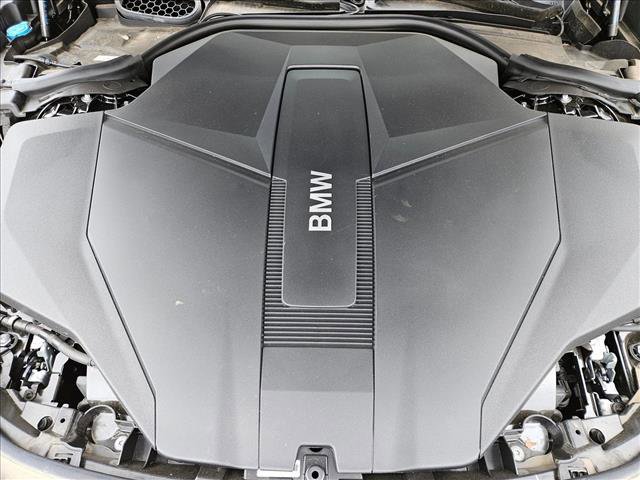 New 2025 BMW i7 xDrive60 w/ Premium Package AWD/4WD image 16