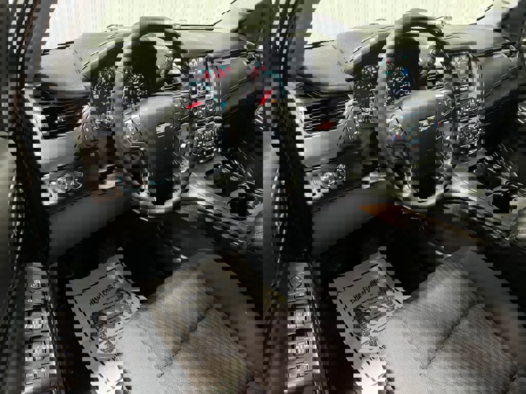 Used 2020 Chevrolet Tahoe LS w/ Enhanced Driver Alert Package image 2