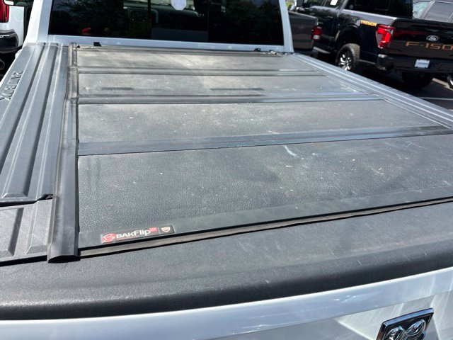 Used 2017 RAM 1500 Classic SLT w/ SLT Plus D←cor Group AWD/4WD image 13