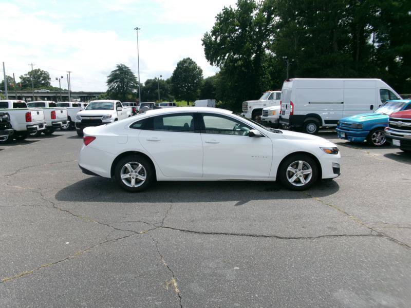 Used 2024 Chevrolet Malibu LS w/ Driver Confidence Package FWD image 5