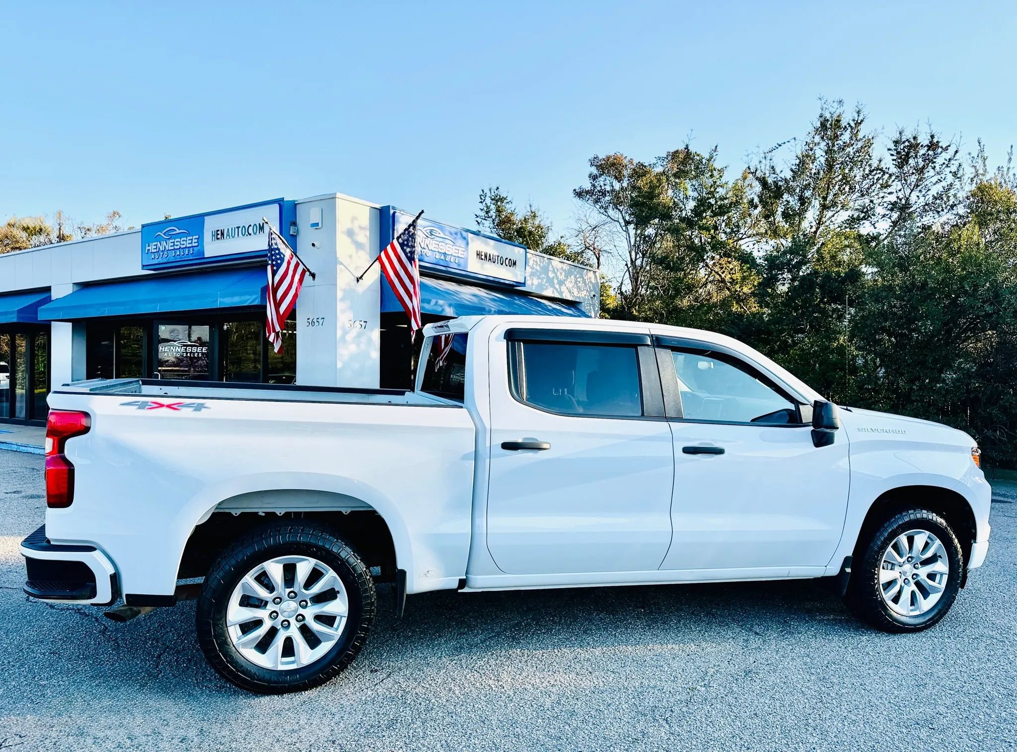 Used 2022 Chevrolet Silverado 1500 Custom image 20