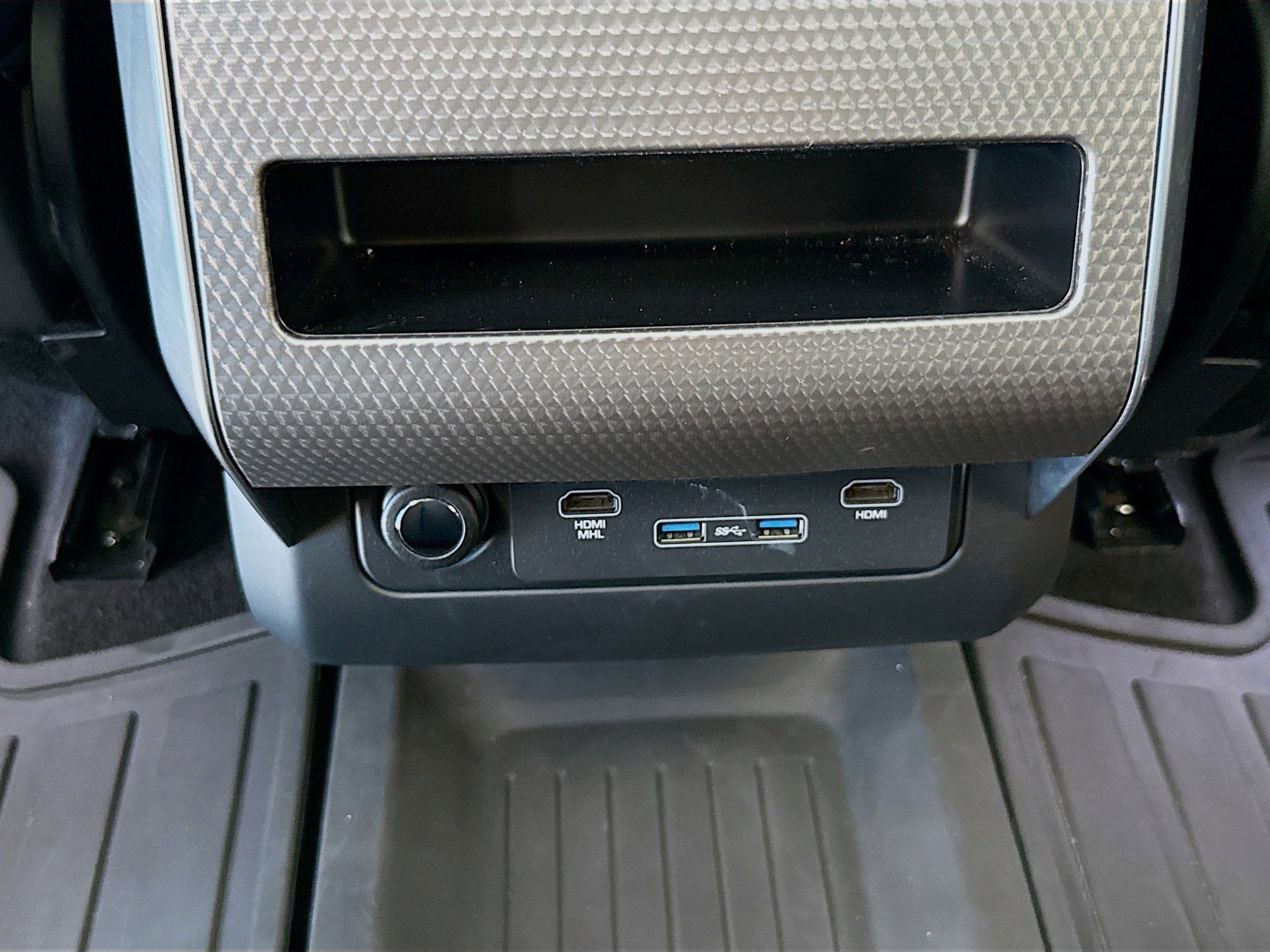 Used 2018 Land Rover Range Rover Sport Supercharged image 32