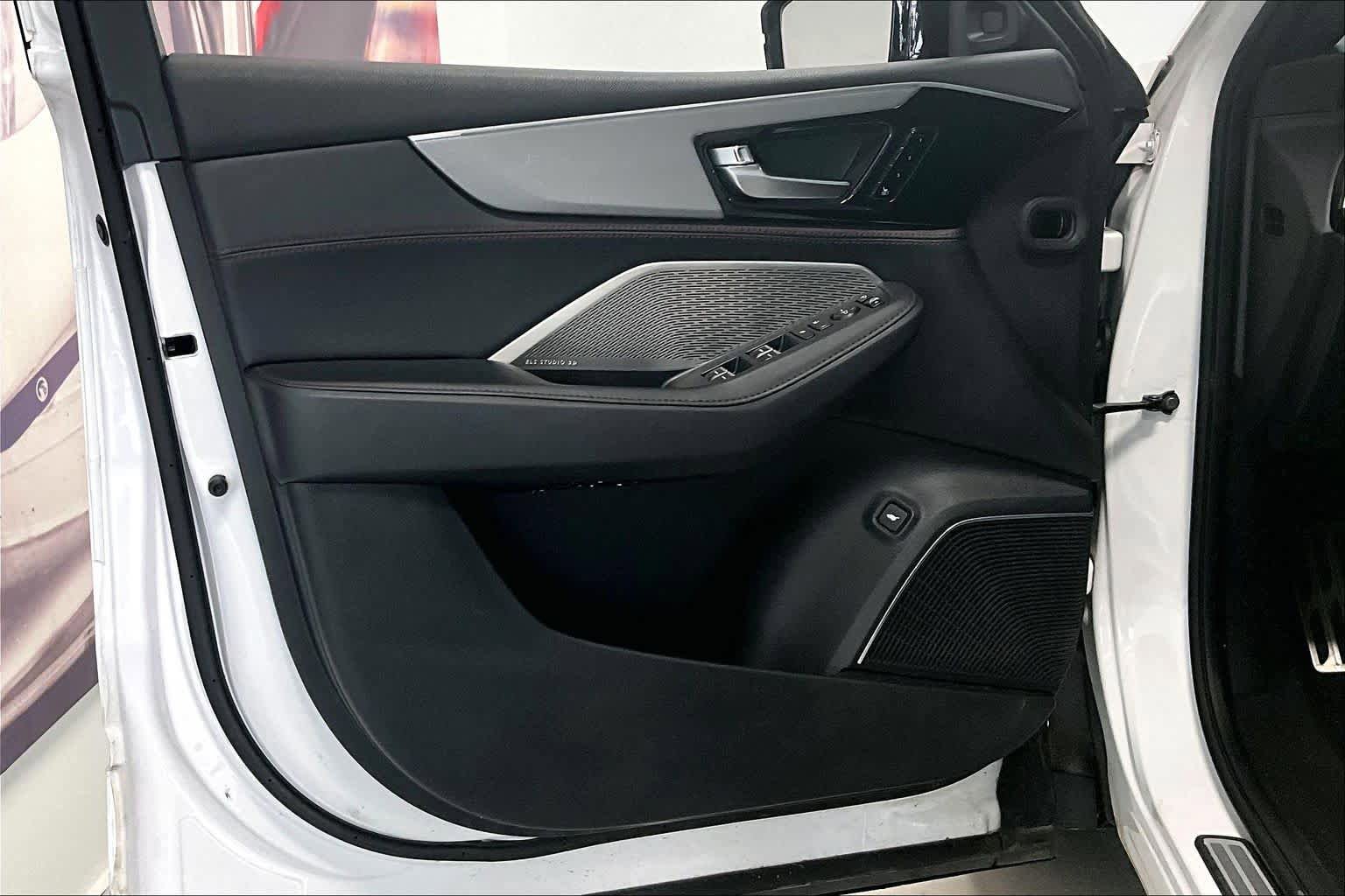 Used 2023 Acura MDX A-Spec image 25