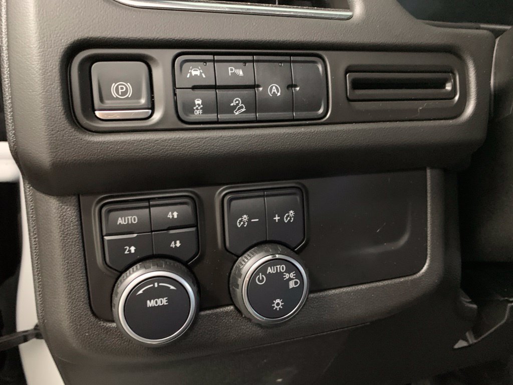 Used 2023 Chevrolet Tahoe Z71 AWD/4WD image 17
