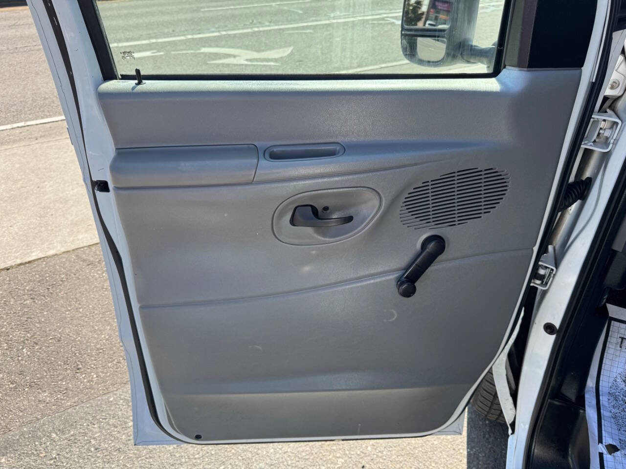 Used 2008 Ford E-150 and Econoline 150 image 24