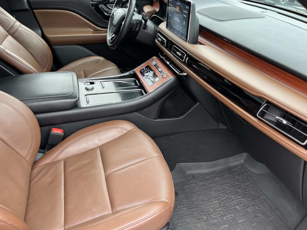 Used 2024 Lincoln Aviator Reserve w/ Equipment Group 201A AWD/4WD image 27