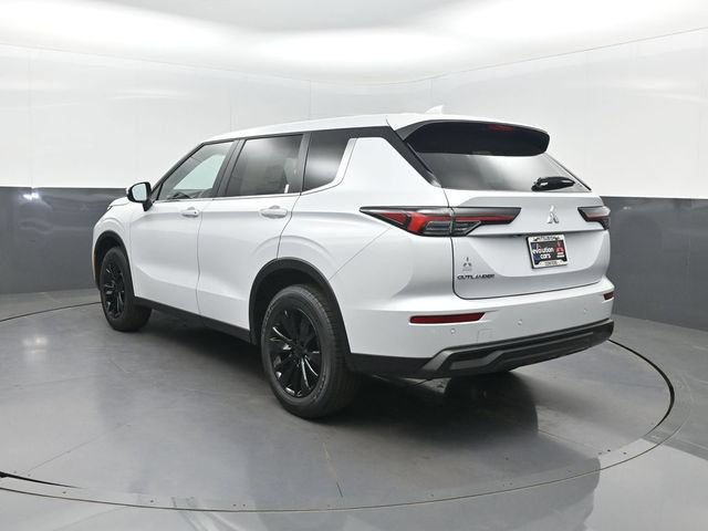 New 2026 Mitsubishi Outlander ES FWD image 24