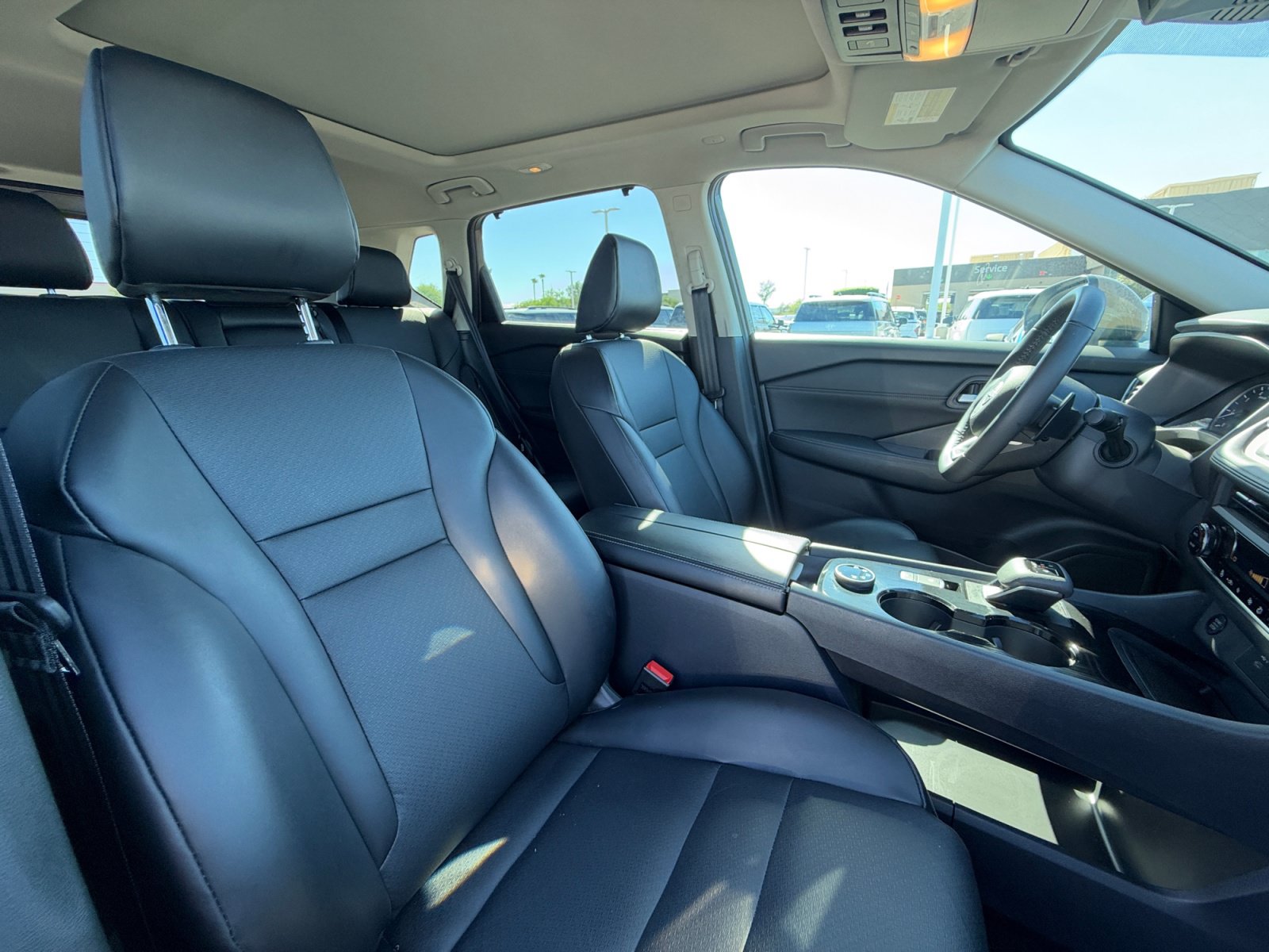 Used 2024 Nissan Rogue SV w/ SV Premium Package AWD/4WD image 19
