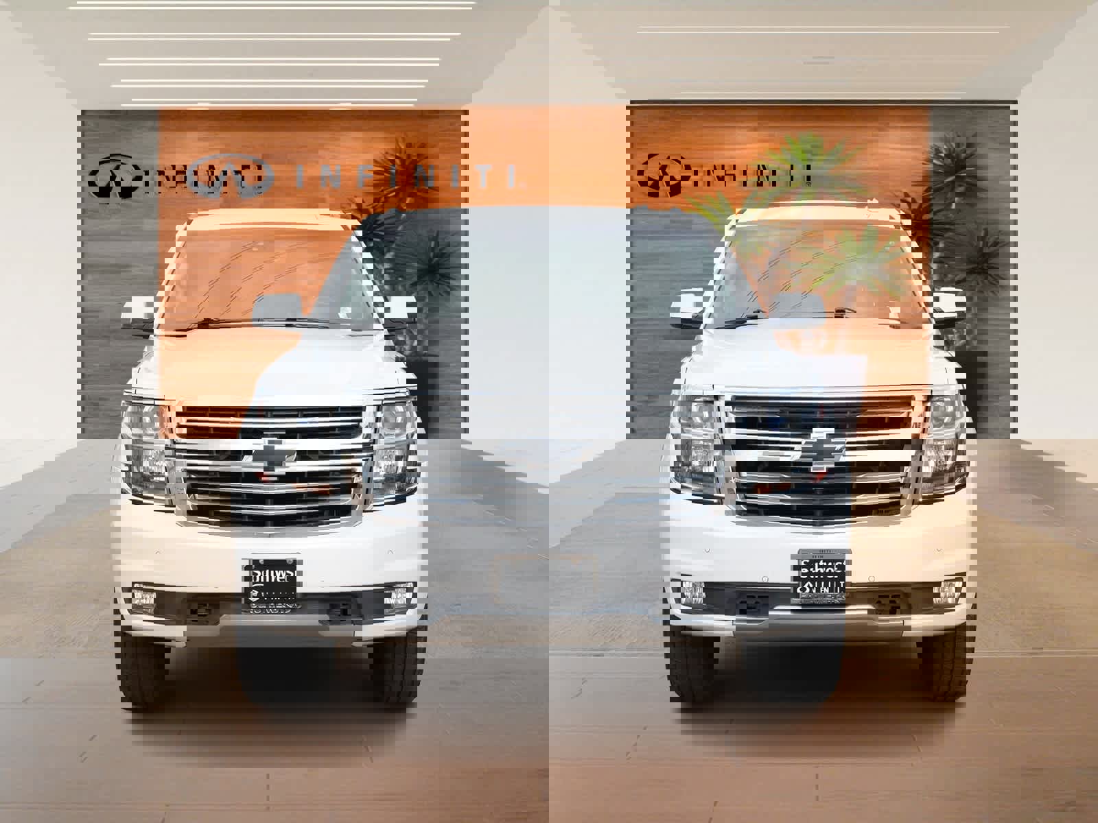 Used 2016 Chevrolet Tahoe LT w/ Luxury Package image 2