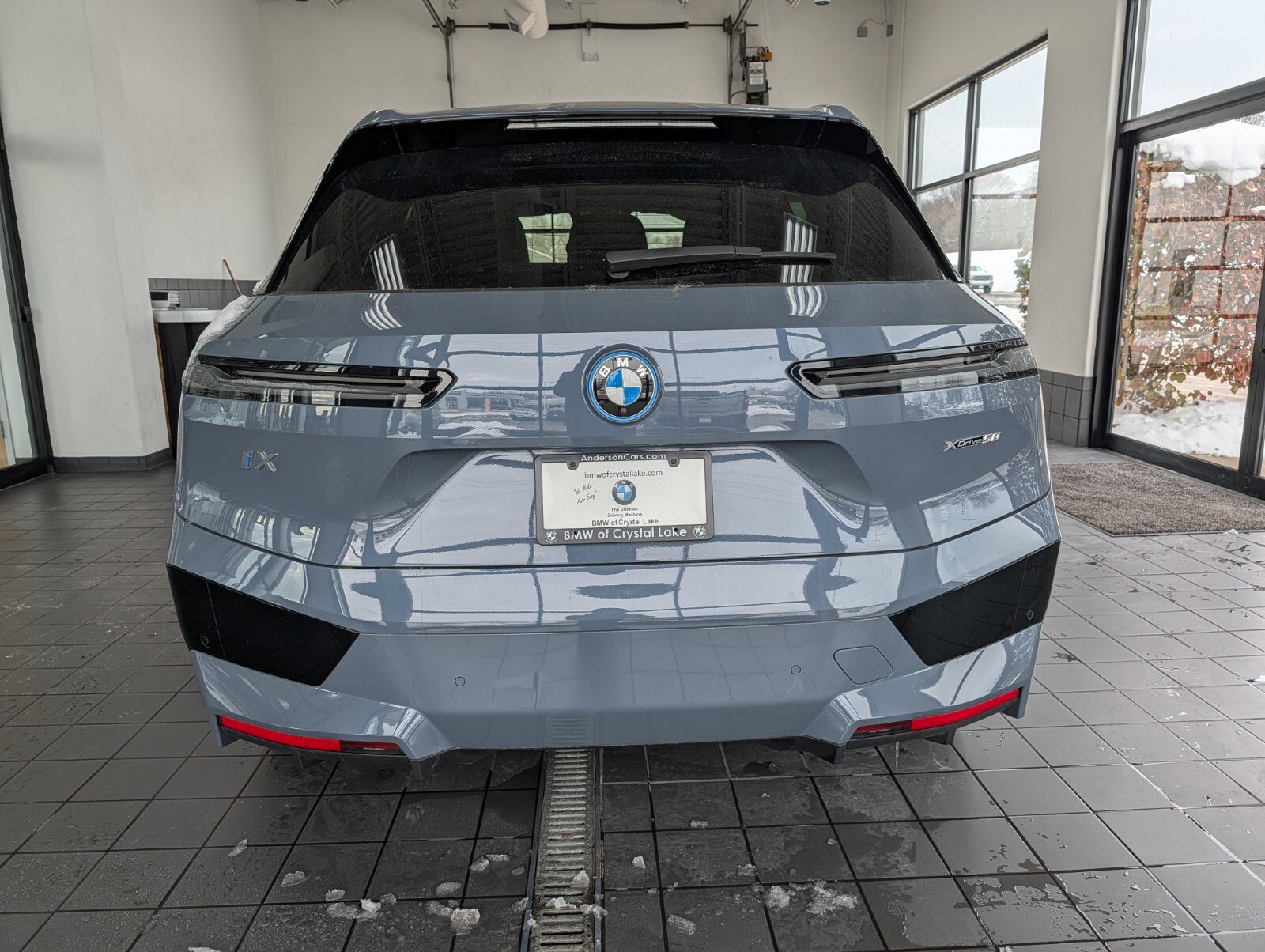 Used 2024 BMW iX xDrive50 w/ Premium Package image 3