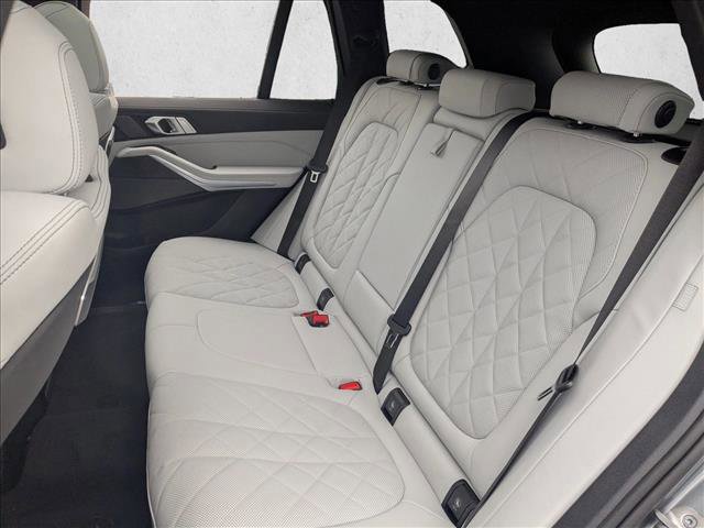 Used 2026 BMW X5 xDrive50e AWD/4WD image 16