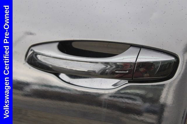 Used 2024 Volkswagen Atlas SE image 16