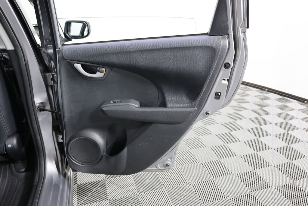 Used 2009 Honda Fit Sport image 21