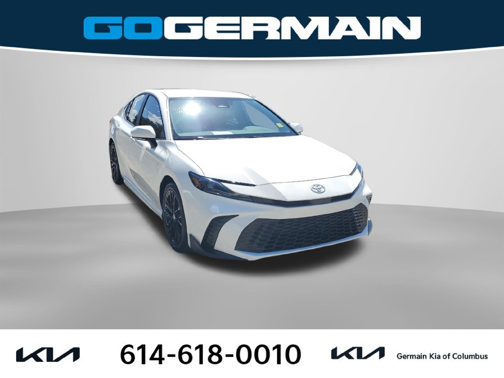Used 2026 Toyota Camry SE w/ Convenience Package FWD image 4