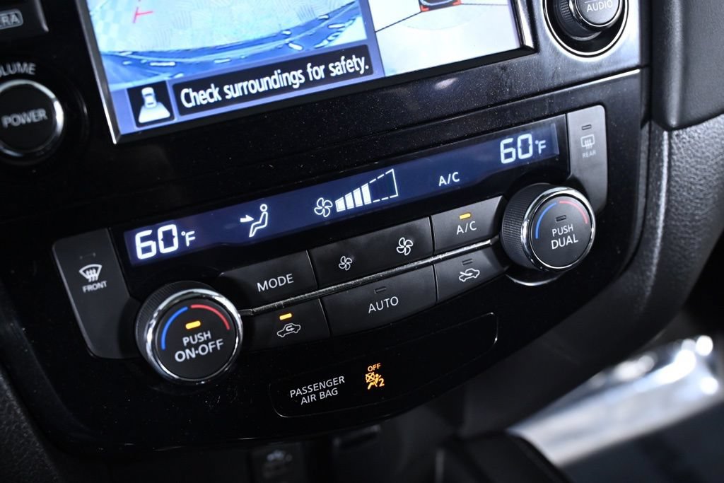 Used 2017 Nissan Rogue SL w/ SL Premium Package AWD/4WD image 18