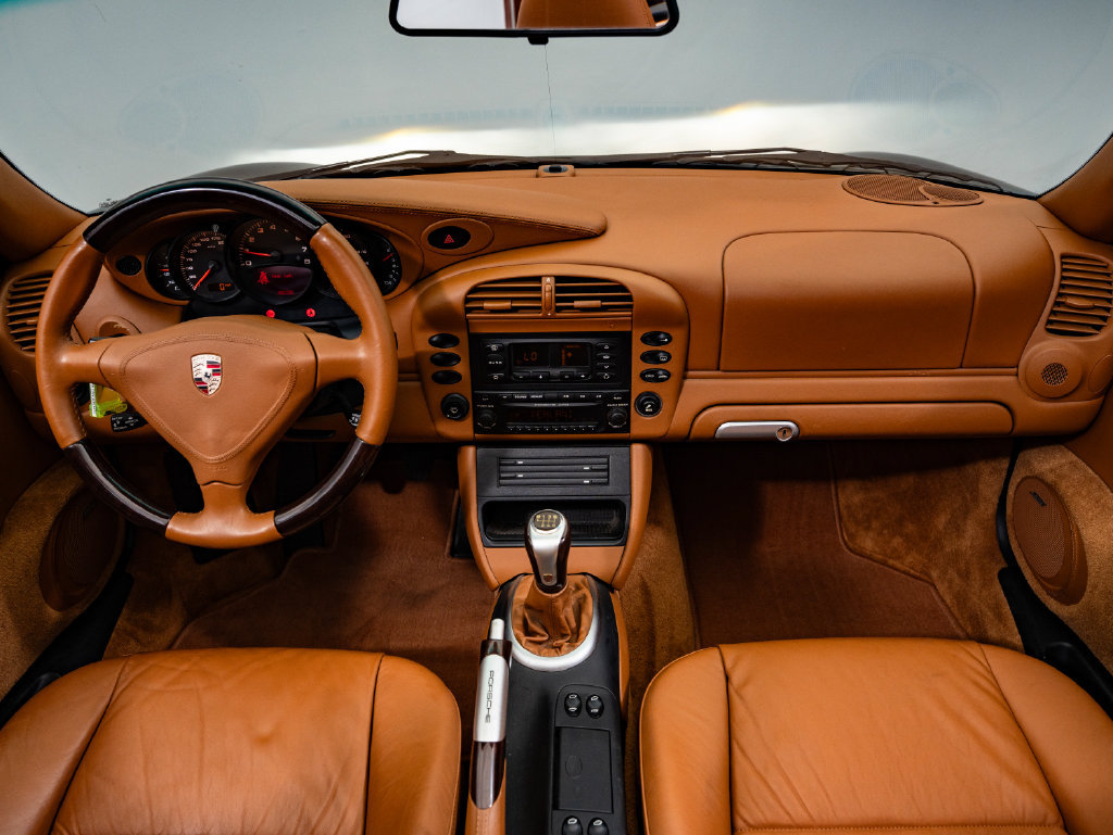 Used 2003 Porsche 911 Carrera RWD image 6