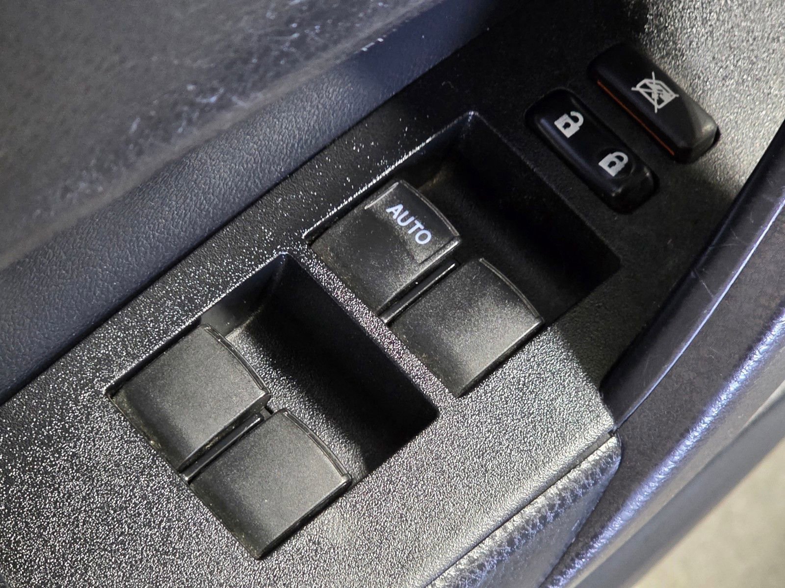 Used 2015 Toyota Corolla S image 21