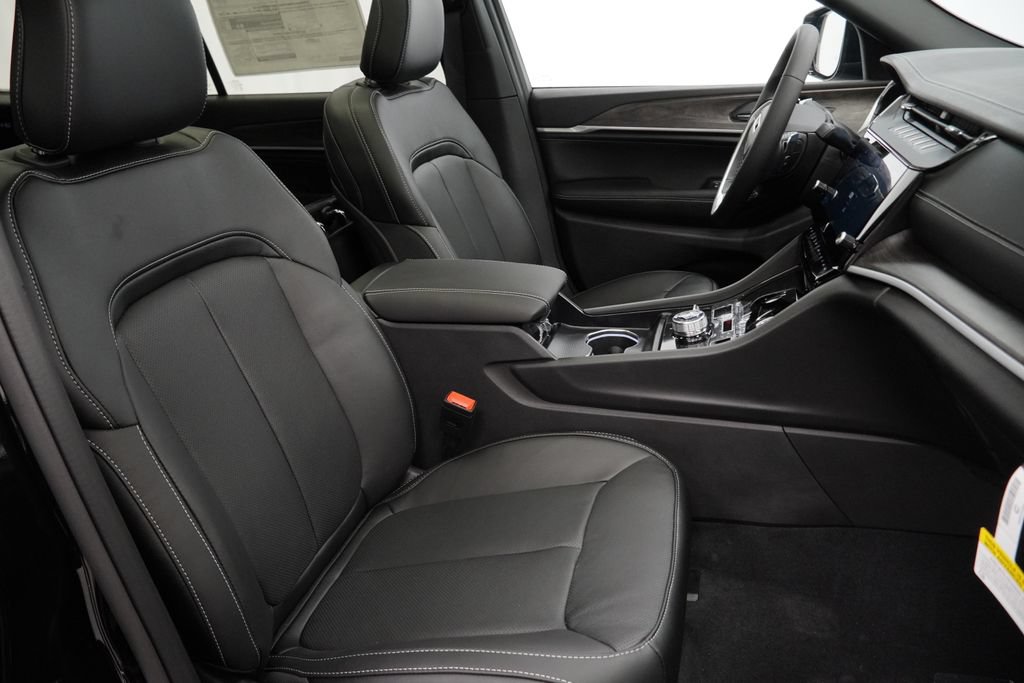 New 2026 Jeep Grand Cherokee L Limited AWD/4WD image 34