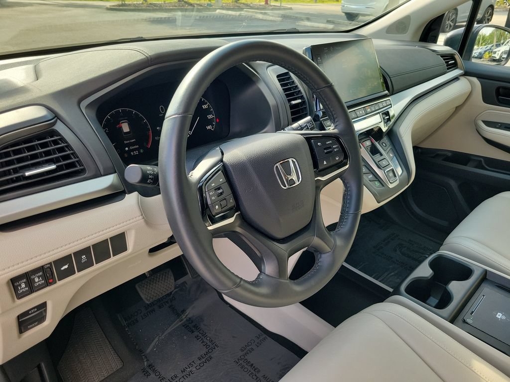 Used 2025 Honda Odyssey EX-L image 18