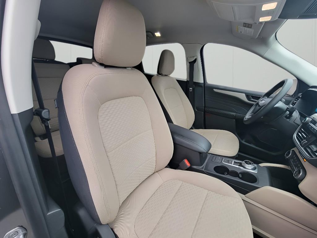 Used 2022 Ford Escape SE image 34