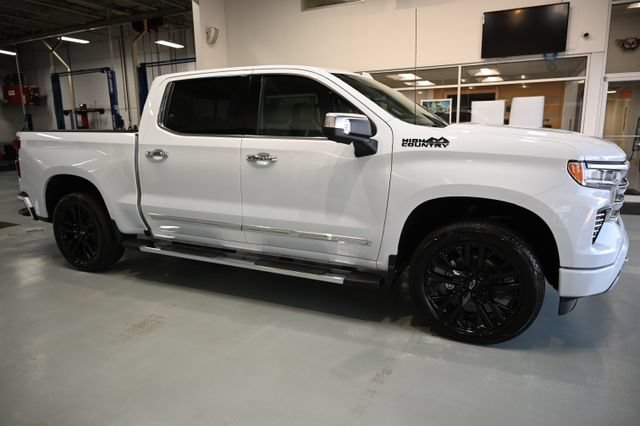 New 2026 Chevrolet Silverado 1500 High Country w/ High Country Premium Package AWD/4WD image 4