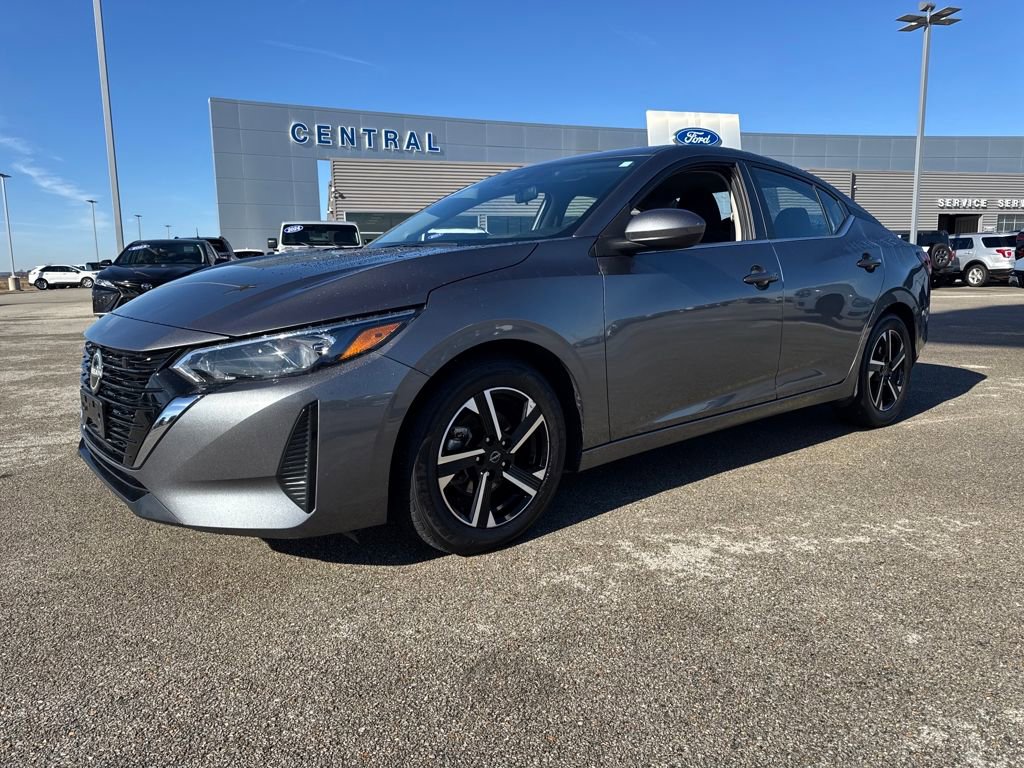 Used 2024 Nissan Sentra SV image 2