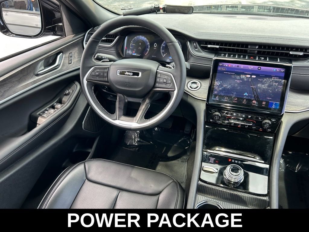 Used 2025 Jeep Grand Cherokee L Limited w/ Luxury Tech Group II image 10