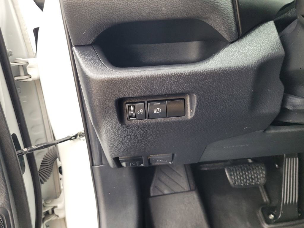 Used 2019 Toyota RAV4 XLE w/ Carpet Mat Package image 26