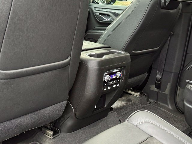 Used 2021 GMC Yukon XL Denali w/ Denali Premium Package AWD/4WD image 28