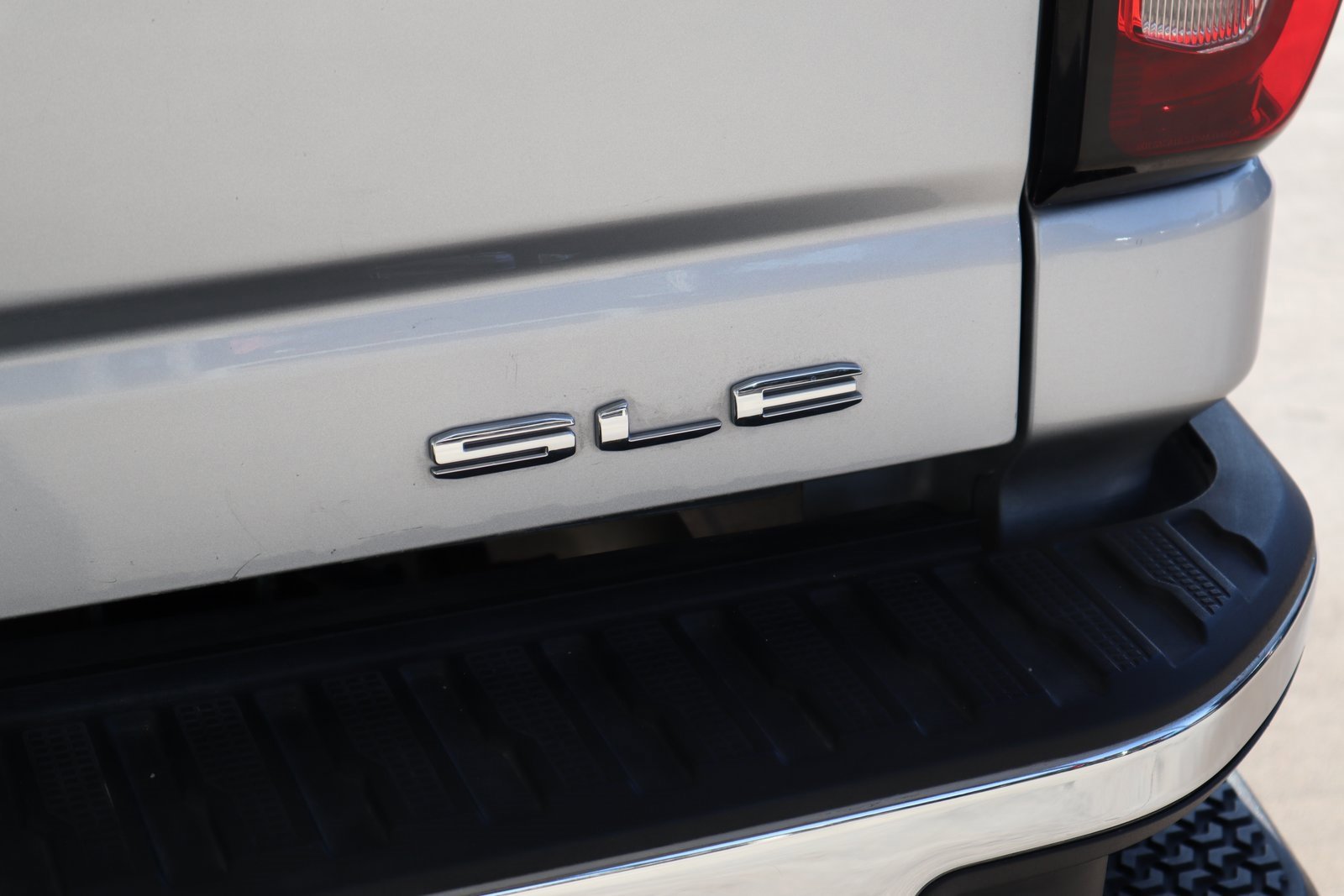 Used 2023 GMC Sierra 2500 SLE image 10