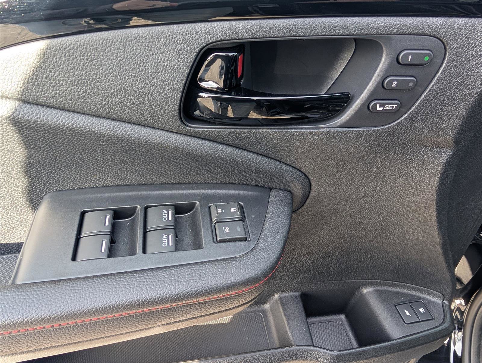 Used 2025 Honda Passport Black Edition image 22