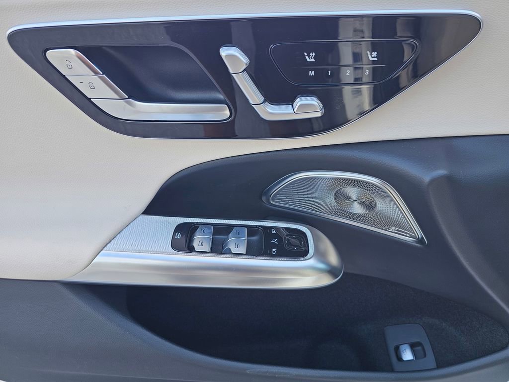 Used 2026 Mercedes-Benz E 450 4MATIC Sedan image 17