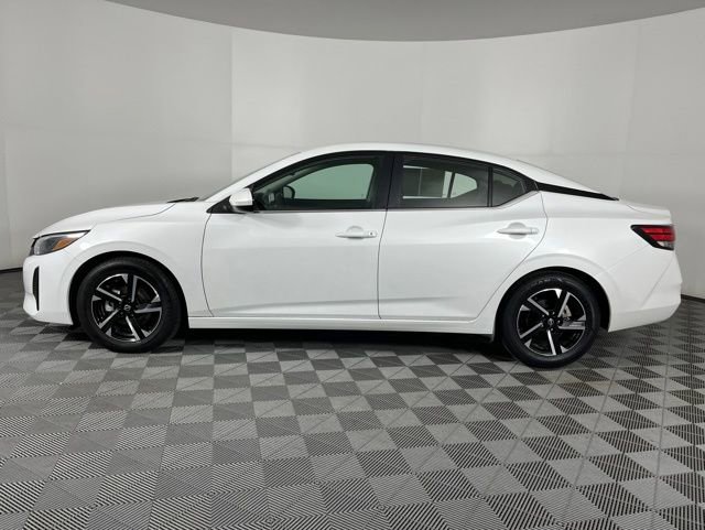 Used 2024 Nissan Sentra SV FWD image 10