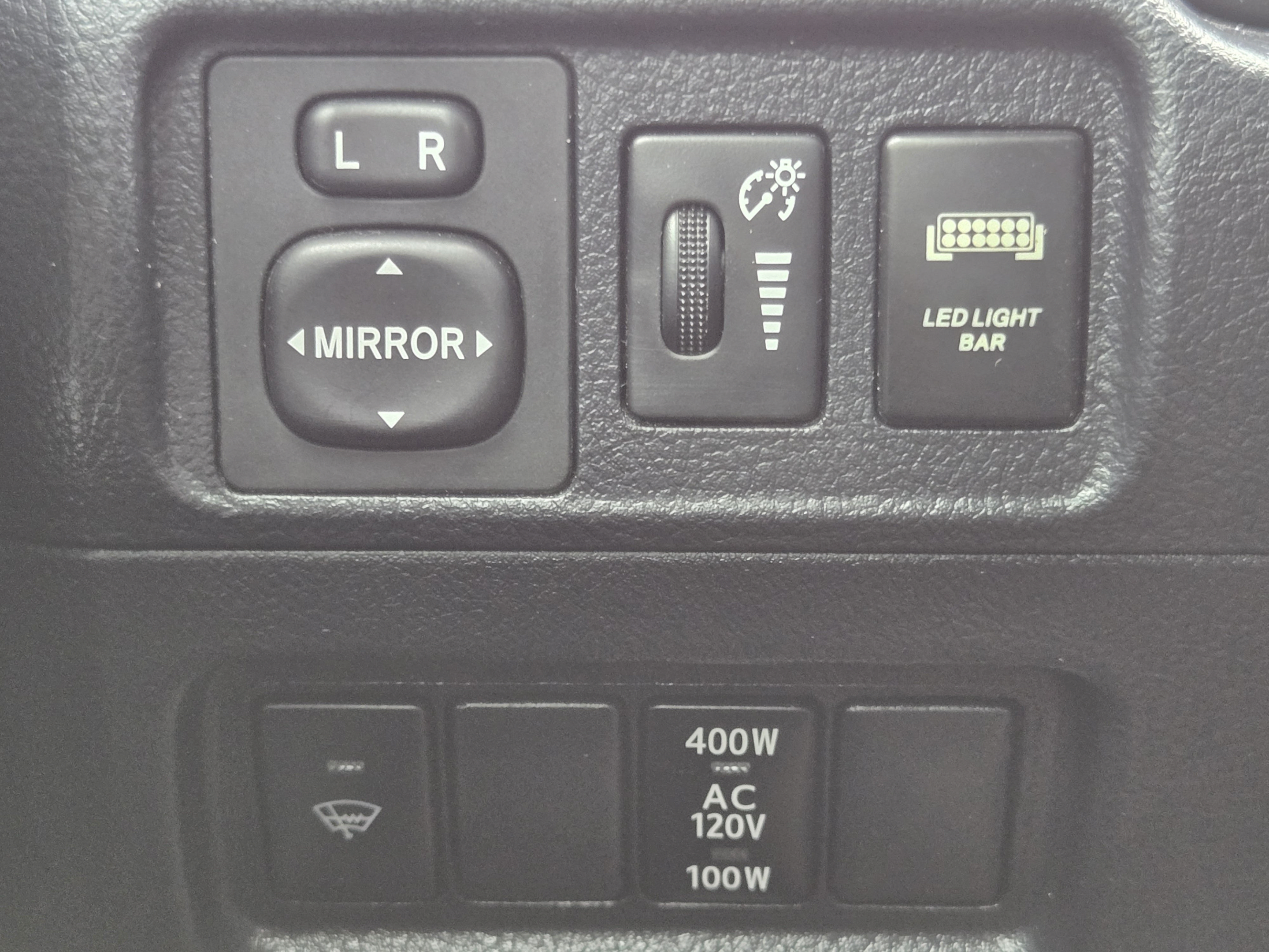 Used 2019 Toyota 4Runner TRD Off-Road Premium AWD/4WD image 19