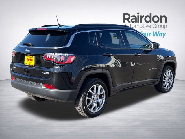 Used 2022 Jeep Compass Latitude AWD/4WD image 7