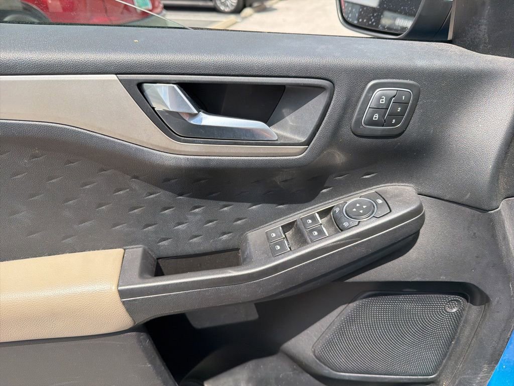 Used 2020 Ford Escape SEL FWD image 16