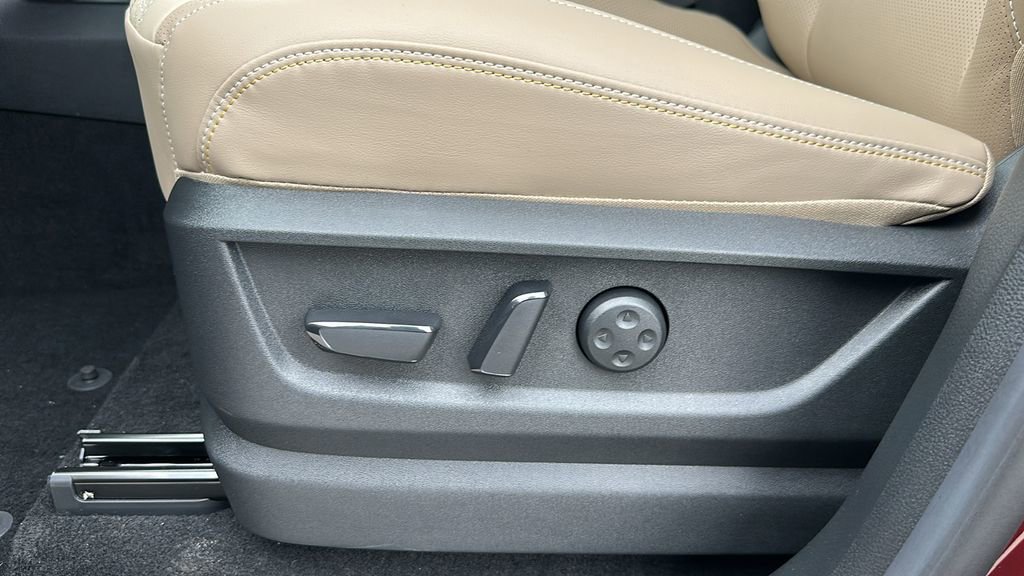 New 2025 Nissan Armada Platinum image 15