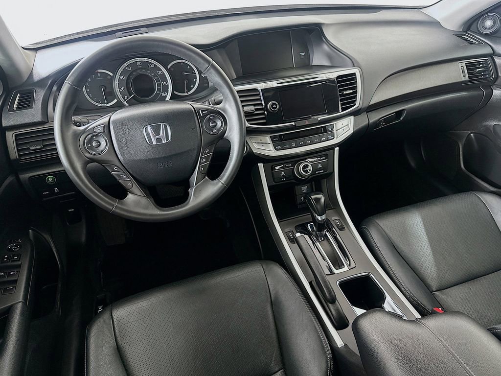 Used 2015 Honda Accord Touring image 29