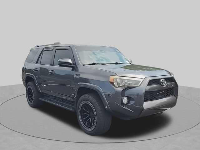 Used 2020 Toyota 4Runner SR5 AWD/4WD image 2