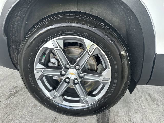 Used 2025 Chevrolet Blazer LT FWD image 11