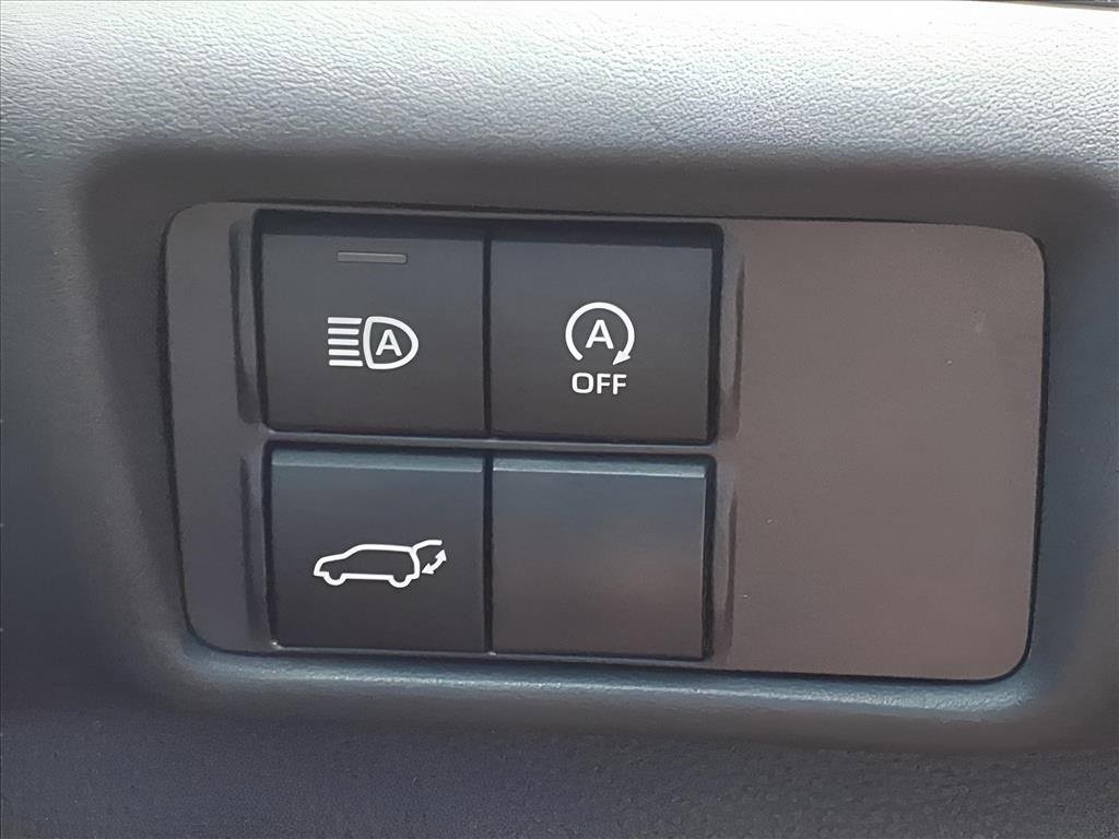 Used 2024 Toyota Highlander XLE image 30