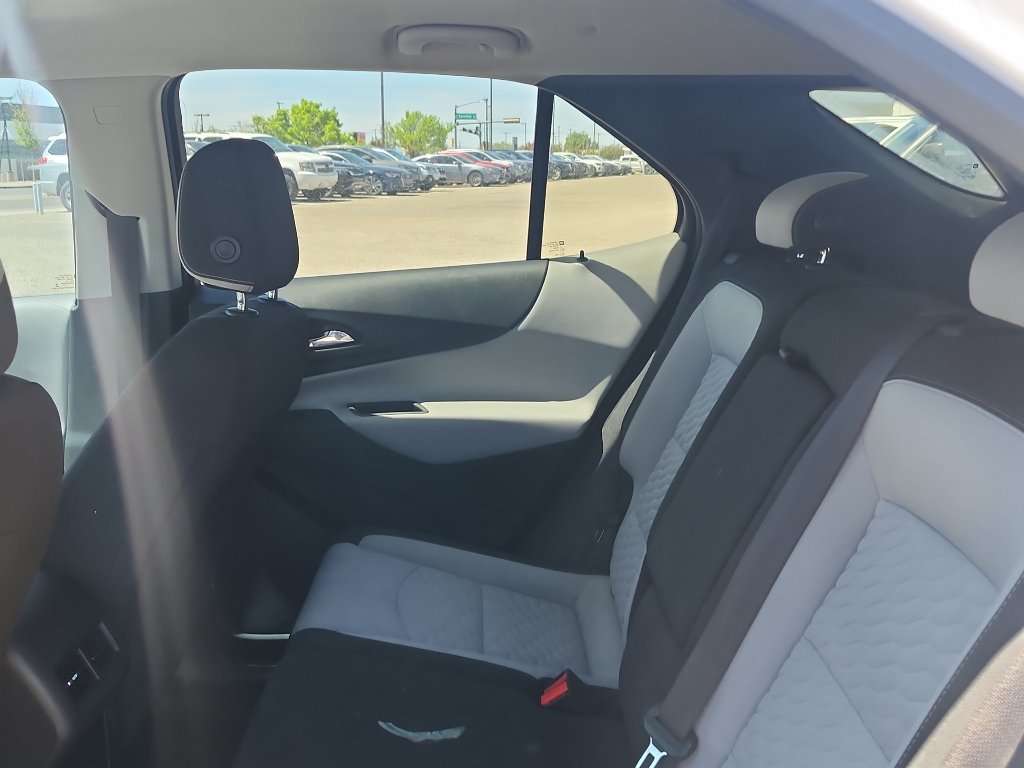 Used 2018 Chevrolet Equinox LT FWD image 10