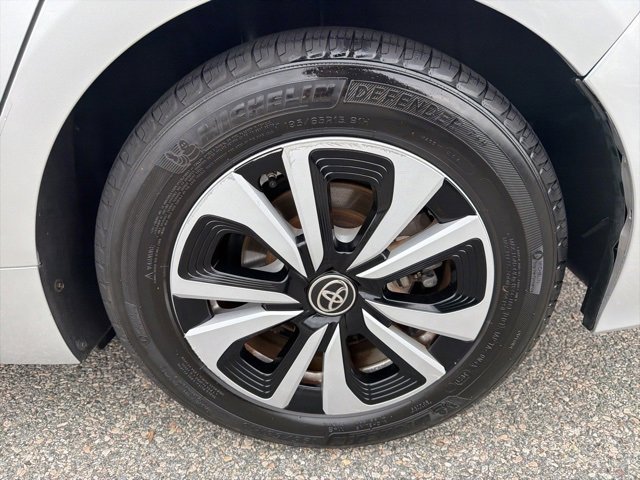 Used 2018 Toyota Prius Prime Premium image 38