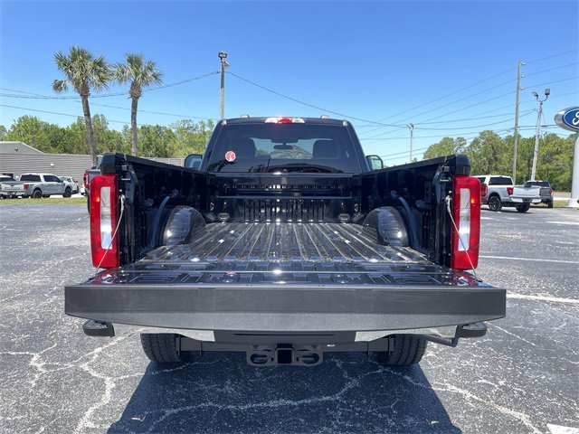 Used 2025 Ford F350 XLT w/ FX4 Off-Road Package image 11