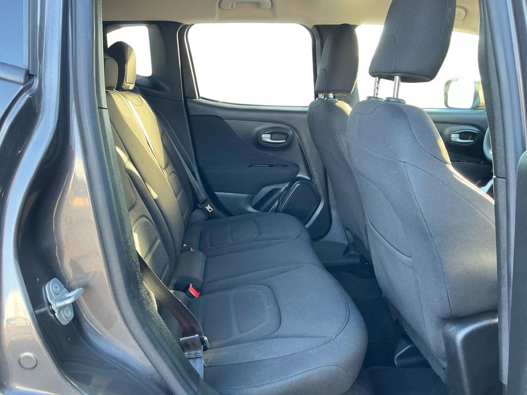 Used 2020 Jeep Renegade Latitude image 23