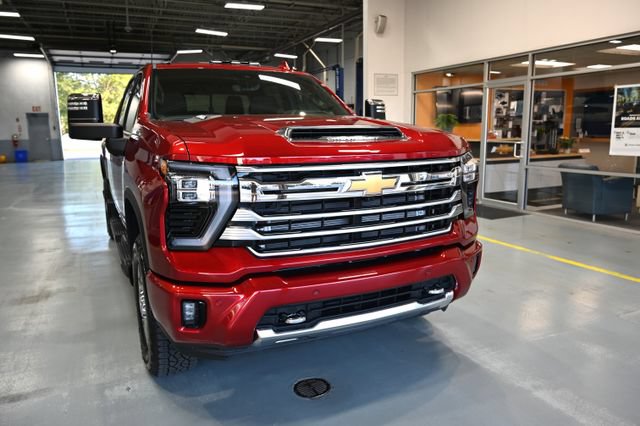 New 2026 Chevrolet Silverado 2500 High Country w/ High Country Premium Package AWD/4WD image 3