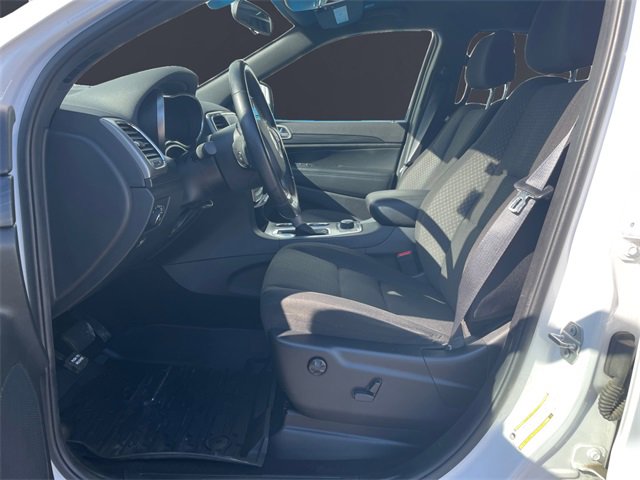 Used 2020 Jeep Grand Cherokee Laredo image 9